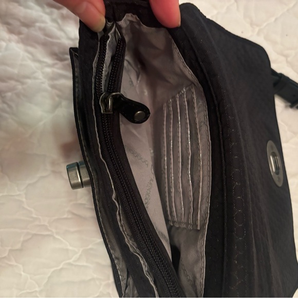 Baggallini black small crossbody bag purse - Picture 6 of 8